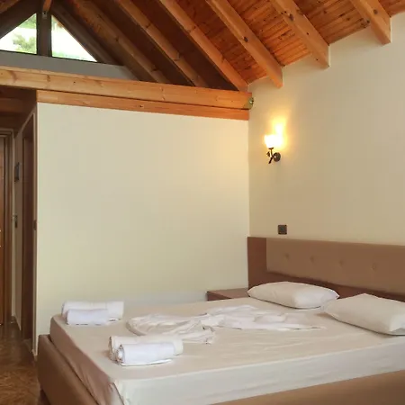 Paradise 4* Лукове