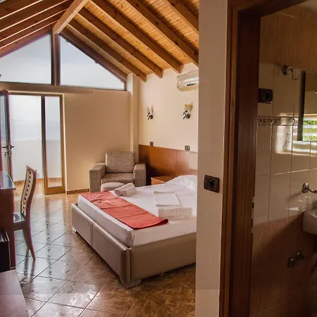 Paradise 4* Лукове