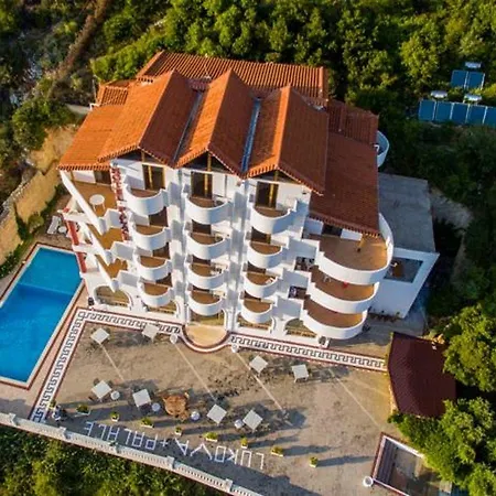 Отель Paradise