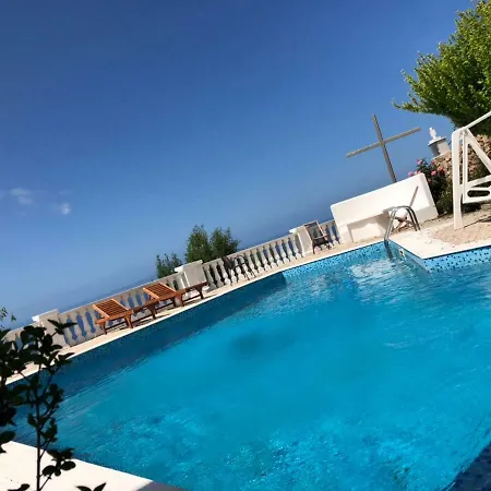 Отель Paradise 4*