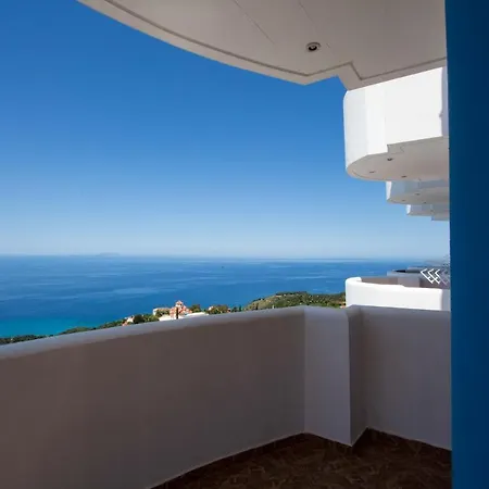 Paradise Hotel 4*
