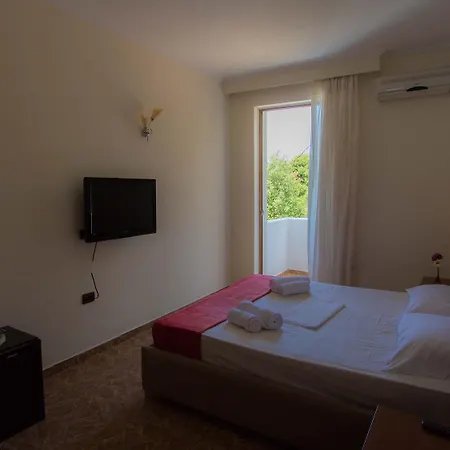 Paradise 4*