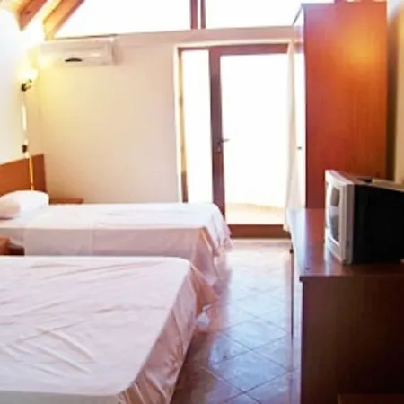 Paradise Hotel 4*