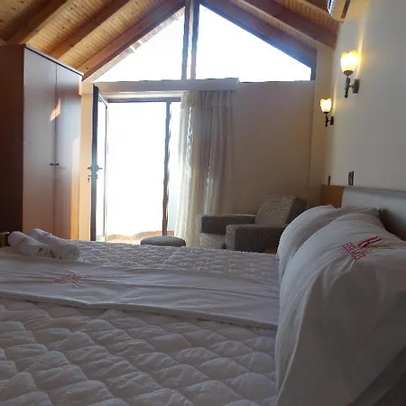 Paradise Hotel 4*