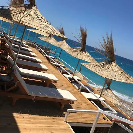 Paradise Lukovë
