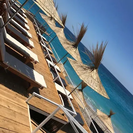 Paradise 4*